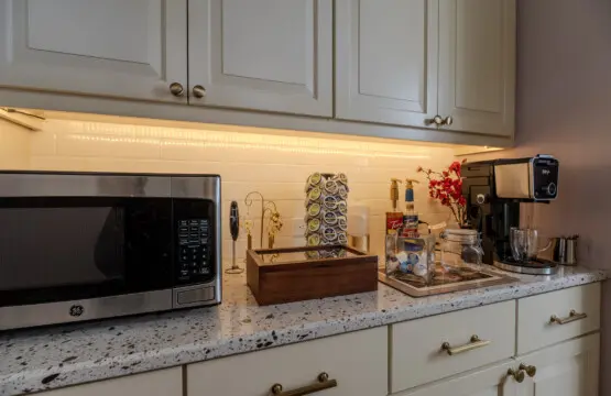 d726c6a8 c4e2 4d6a 9d5b 254050c46b2c