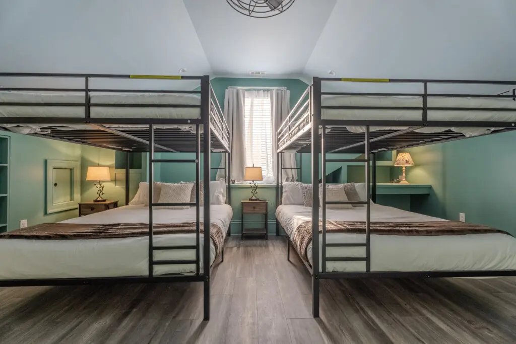 0adf33c2 f609 4380 8e19 5f8861aeaa13