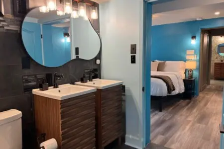 4e6bbbbe dac8 48f7 a7a5 4a410afb5af0