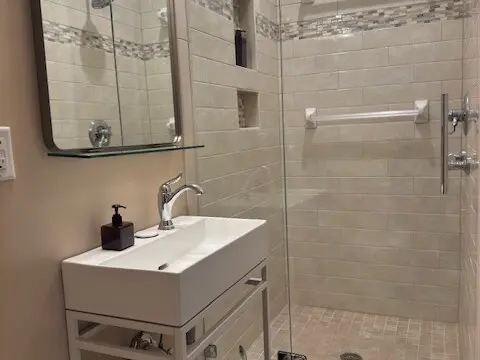 f2ad2329 3aff 4115 8fed c949a50c8977