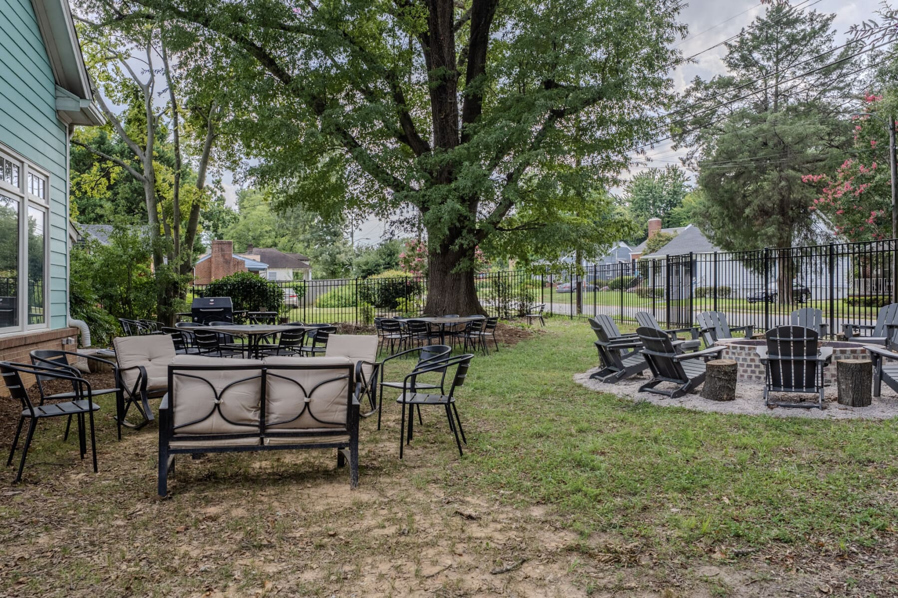 With outdoor seating for 36+ people, enjoy the outdoor living and dining areas while spending time together for good food, fun, stories, outdoor games and laughter.